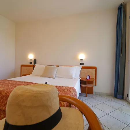 Otel Dasamo - Dada 3*