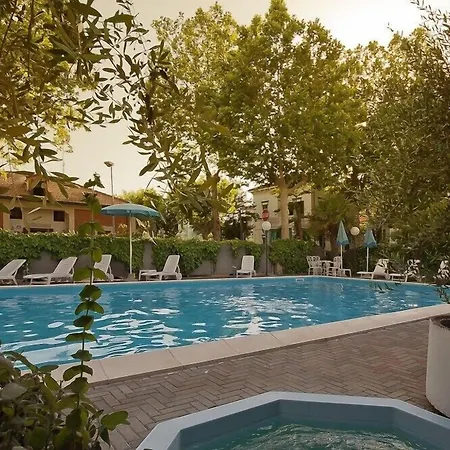 Hotel Dasamo - Dada 3*