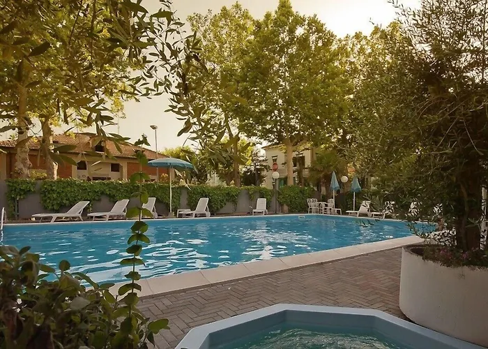 Hotel Dasamo - Dada 3*